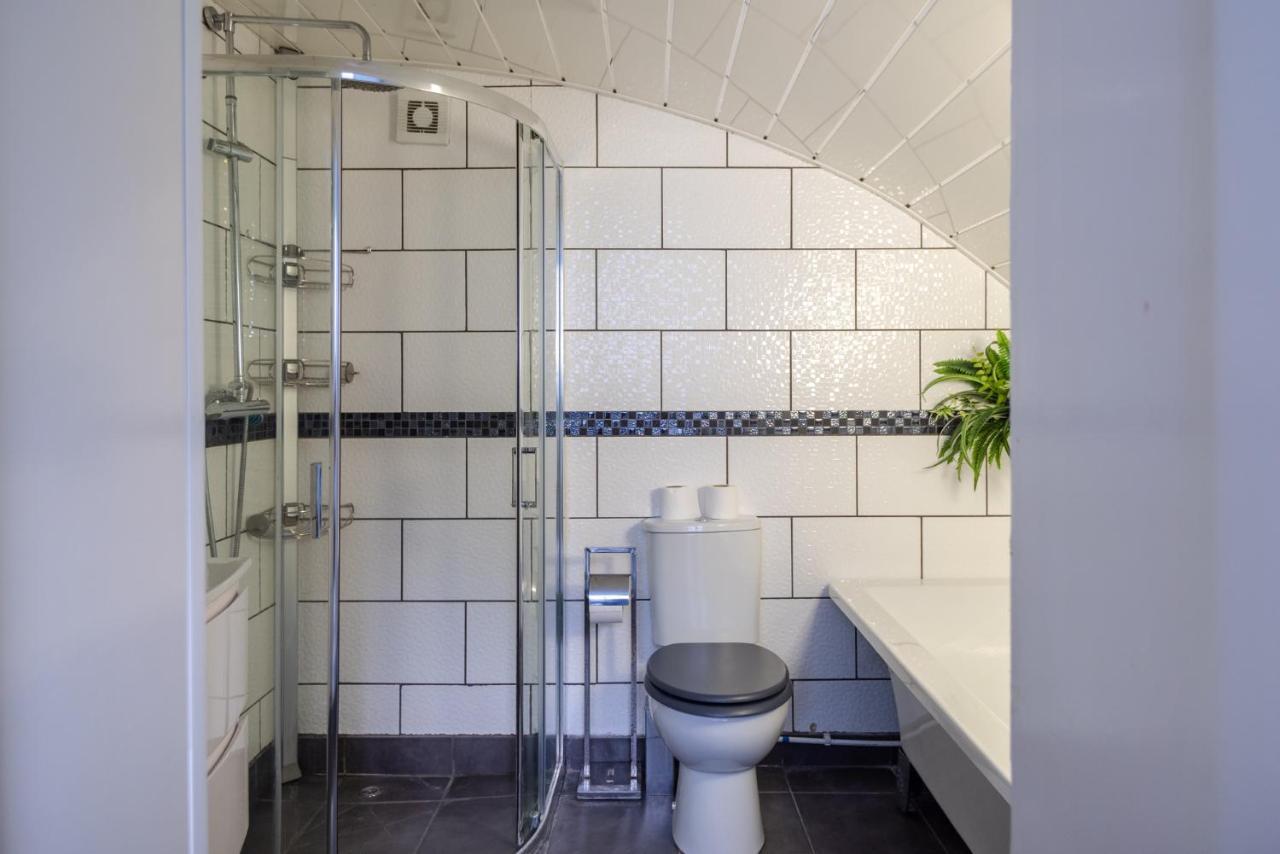 לונדון Spacious 2 Bedroom Apartment In Camden מראה חיצוני תמונה