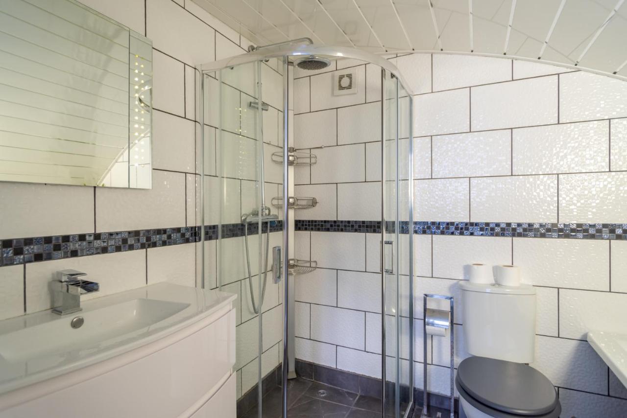 לונדון Spacious 2 Bedroom Apartment In Camden מראה חיצוני תמונה